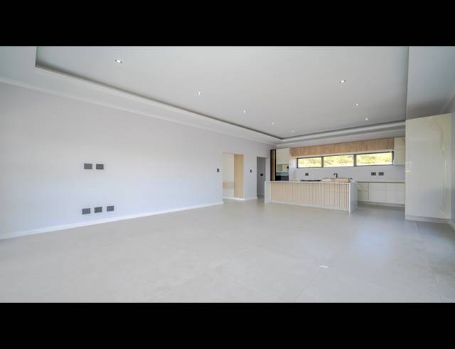 3 BEDROOM HOUSE FOR SALE IN PALM LAKES ESTATE